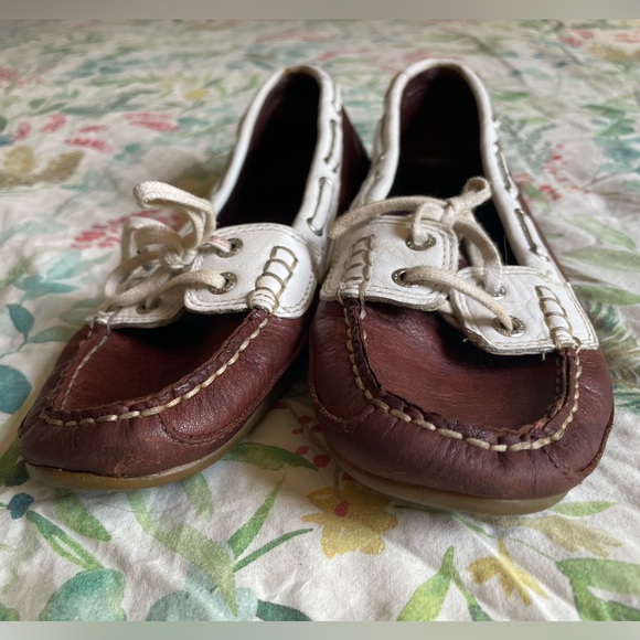 ASO Kate Middleton Sebago Bala Loafers - Picture 5 of 9